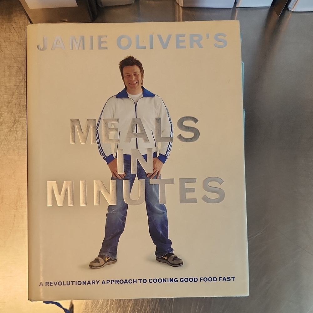 's Meals in Minutes Cookbook - White Cover